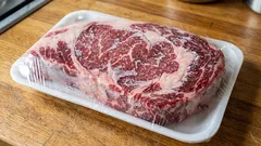  肉を一晩かけて解凍することに決めましたか？翌朝後悔しないために、このルールを忘れないでください。