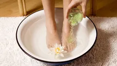 酢と塩の足湯：その効能と使用時期について。
